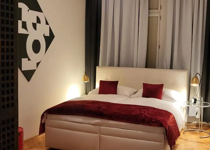 Premium - Free Massages From Physiotherapists Apartment